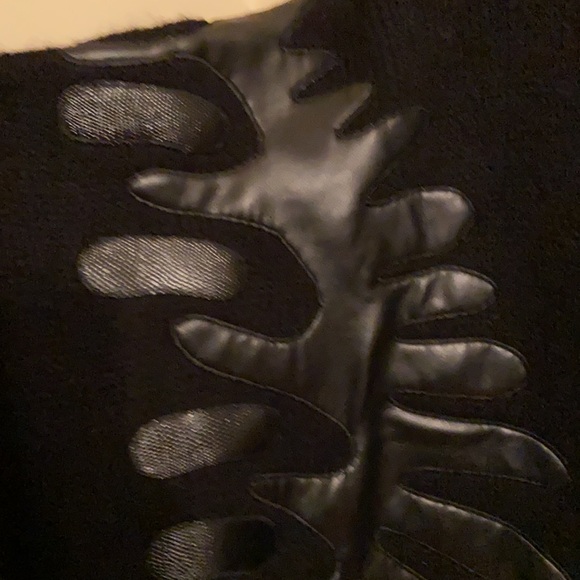 (Like new) Vintage oversized 90s Sweater Coat with Black pleather appliqué - Picture 3 of 9